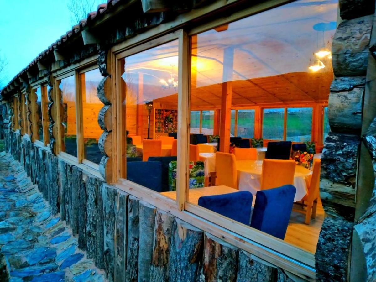 Ferme D'Hote La Vallee อัซโร ภายนอก รูปภาพ