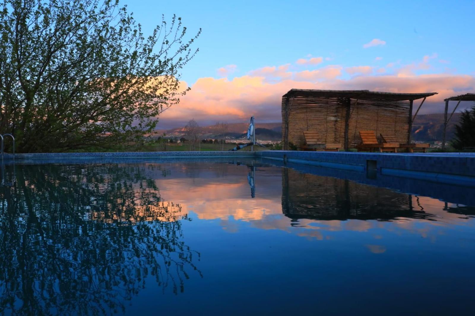 Ferme D'Hote La Vallee อัซโร ภายนอก รูปภาพ