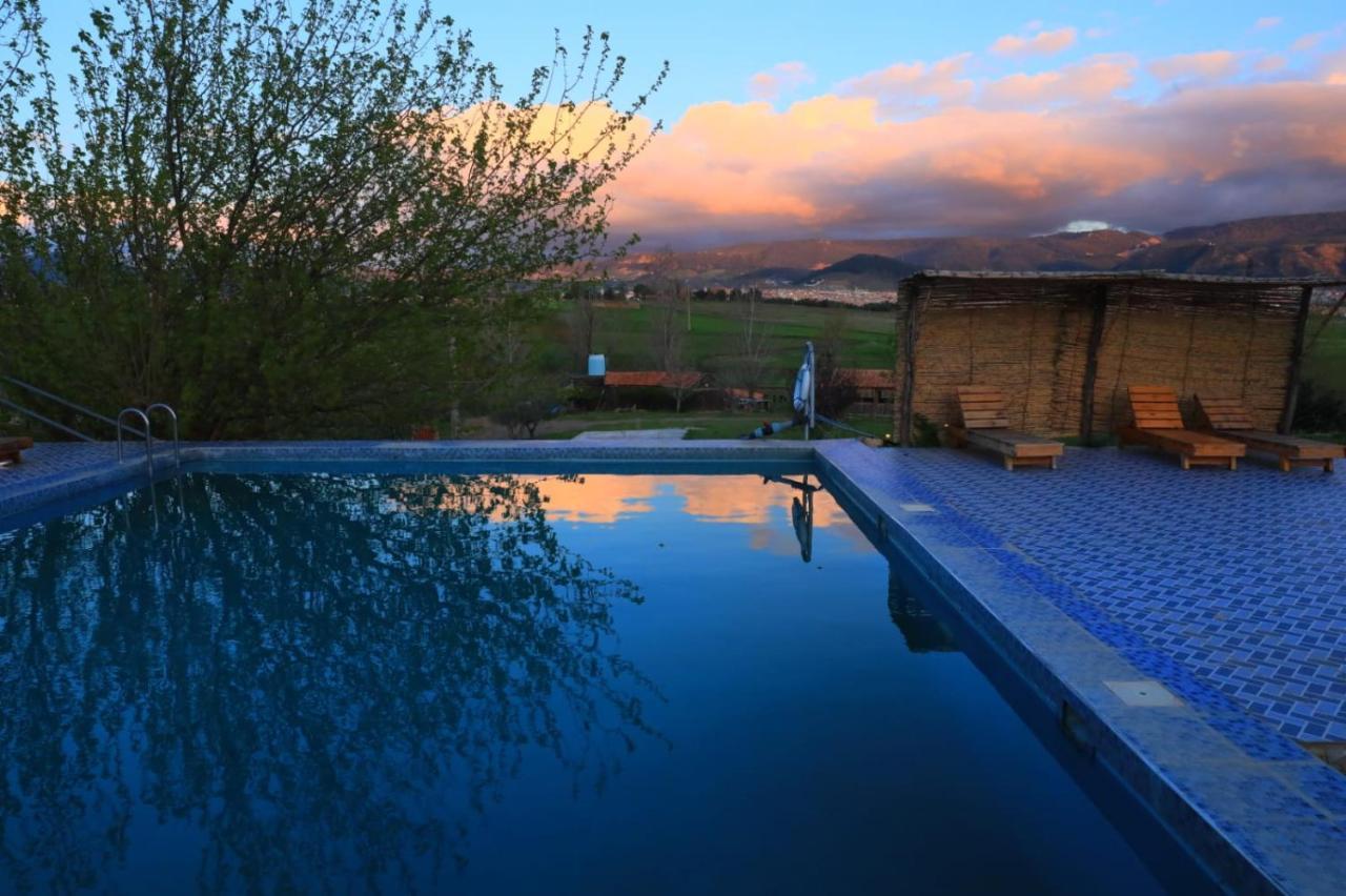 Ferme D'Hote La Vallee อัซโร ภายนอก รูปภาพ